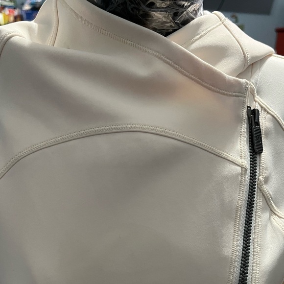 Lululemon Every Journey Hoodie - Picture 5 of 8